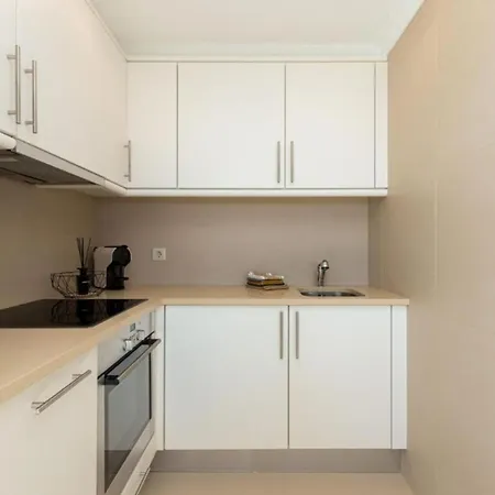 Apartment Snazzy Varandas Do Castelo One-bedroom Sleeps 2 Person Albufeira