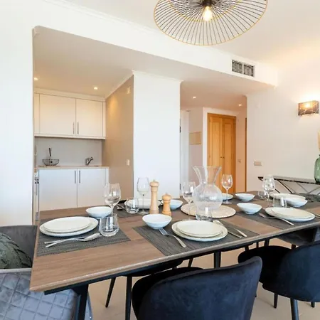 Snazzy Varandas Do Castelo One-bedroom Sleeps 2 Person Apartment