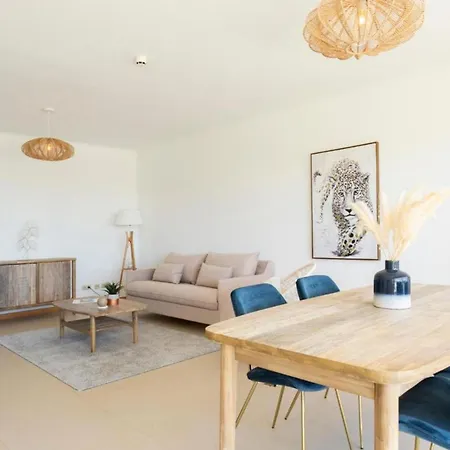 Snazzy Varandas Do Castelo One-bedroom Sleeps 2 Person Lejlighed Albufeira